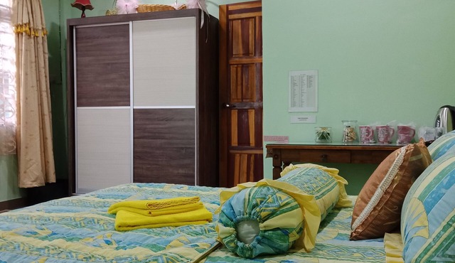 Comfortable Living For a family of 10 and below