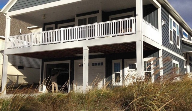 COMFORTABLE LUXURY Lake Michigan beaches sunsets lighthouses trails