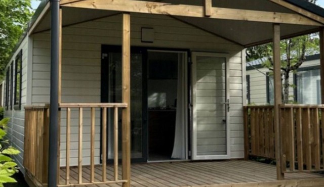 Comfortable mobile home with terrace in Challes-les-Eaux