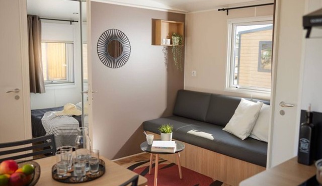 Comfortable mobile home with 2 bedrooms and equipped kitchen