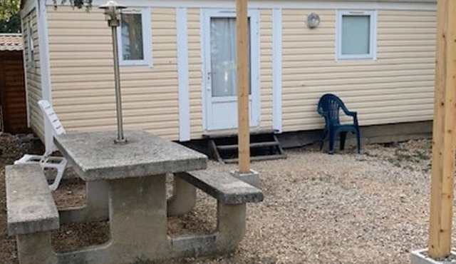 Comfortable mobile home with terrace - 5 guests