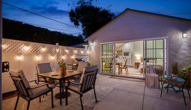 Comfortable Montecito Studio Cottage Walking Distance to Beach!