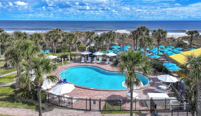 Comfortable Pet-Friendly Room w/Stunning Ocean Views & Sunset Views, Near Golf