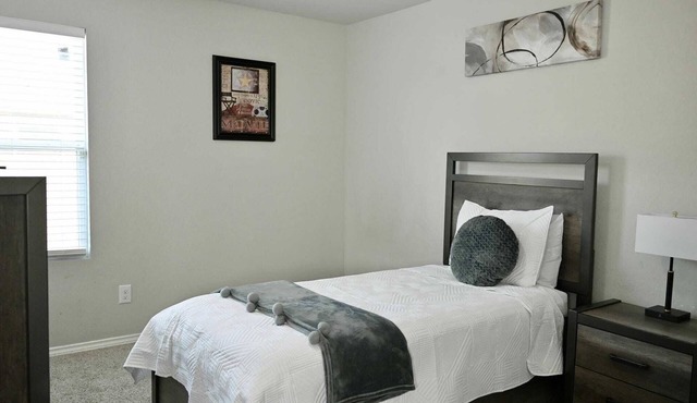 Comfortable & Private Homen Perfect for Families & Business Travelers!