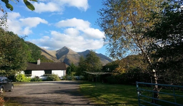 Comfortable property with ample space and views of the 5 sisters of Kintail