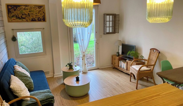 Comfortable, quiet gîte nestled in a 2 ha wooded park, 15 min from Lille
