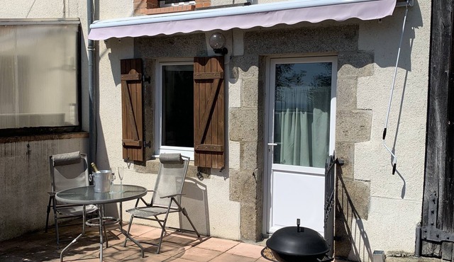 Comfortable Quaint Studio Apartment, in Rural Location