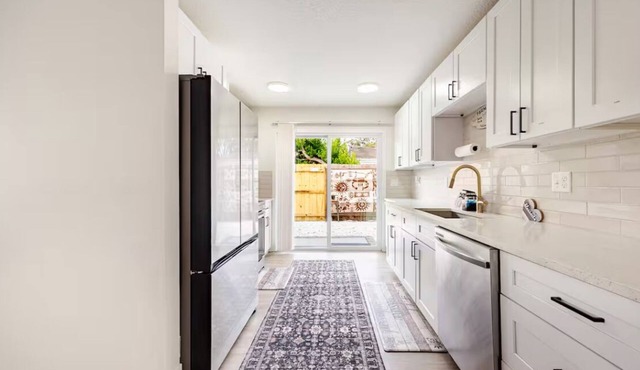 Comfortable & Quiet 2BR/2BA Near Park Ave and Rollins College.