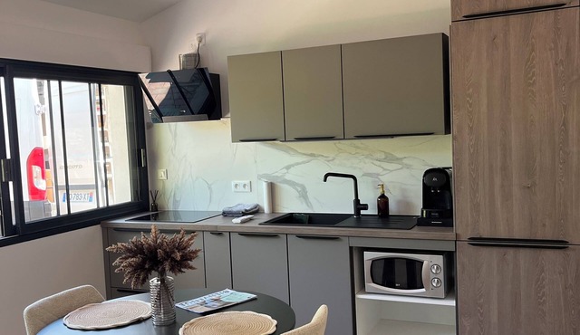 Comfortable, quiet studio