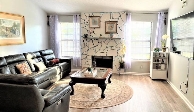 Comfortable & Quiet Home Near Beach, Mayo, walk to Shopping Great for long stays