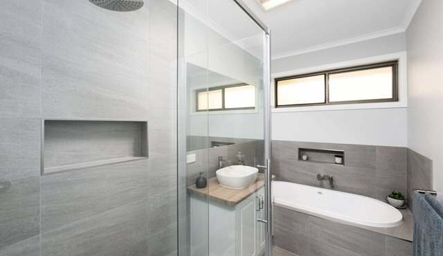 Comfortable recently renovated family home close to SovereignHill.