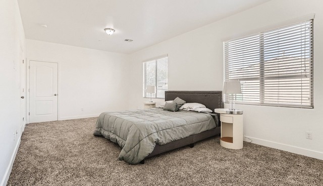 Comfortable renovated home in Great Location - 3/2