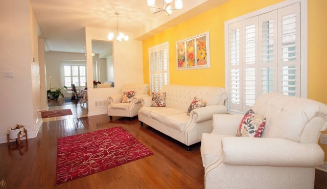 Comfortable Residential 4BR Home with 2 Free parking.