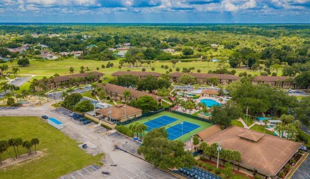 Comfortable Resort Condos in Lehigh Acres, Florida