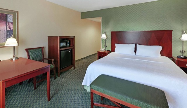 Comfortable Room! Free Airport Transfer!