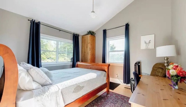 Comfortable Room in our Home: S & W Windows: Hot Tub & Pool