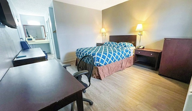 Comfortable Room Near Madisonville’s Top Parks and Trails