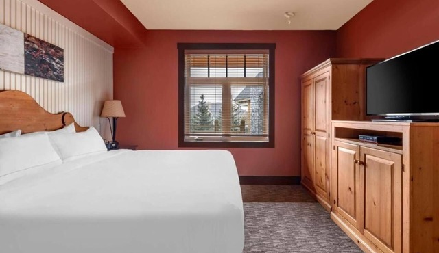 Comfortable Room Near Blue Mountain Village – Balcony & Fireplace
