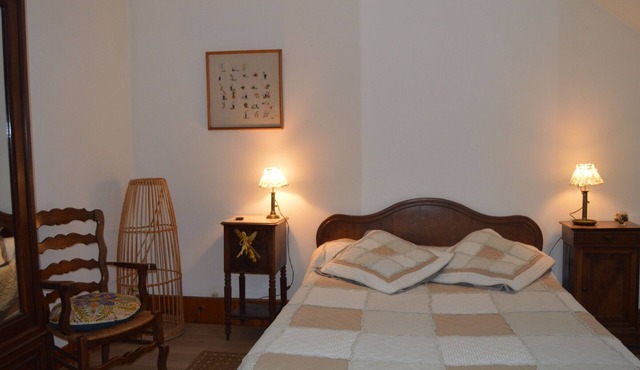 Comfortable rooms on a farm in the heart of Berry