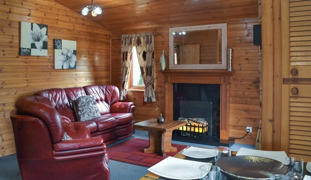 Comfortable rustic lodge for six people.