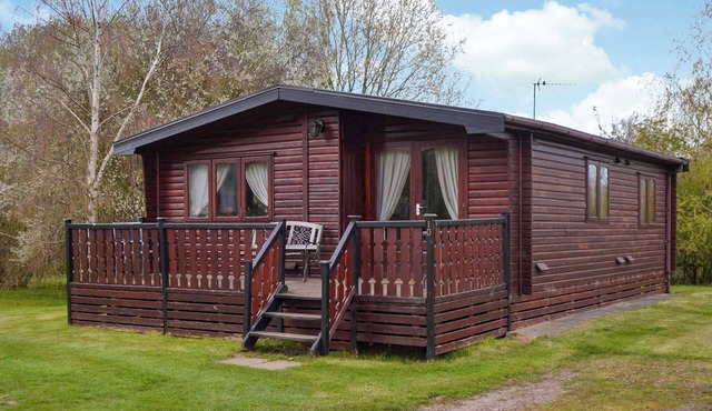 Comfortable rustic lodge for four people.