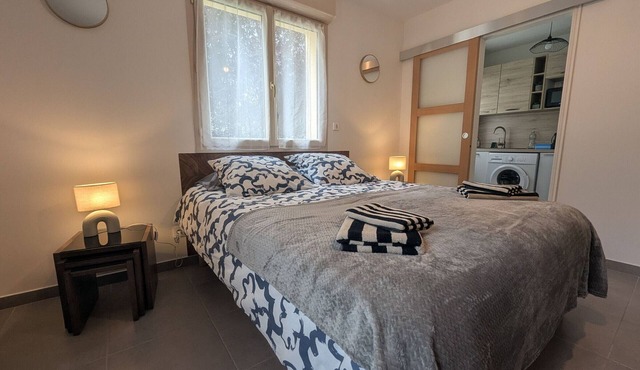 Comfortable studio with private outdoor space