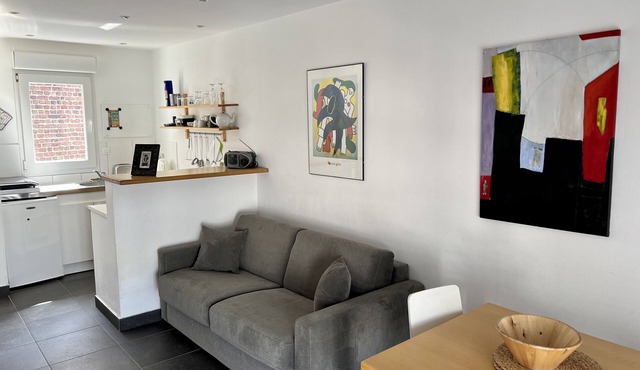 Comfortable seaside studio with terrace 200 m from the beach