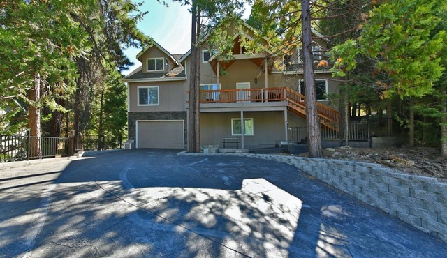 Comfortable Shaver Lake Getaway