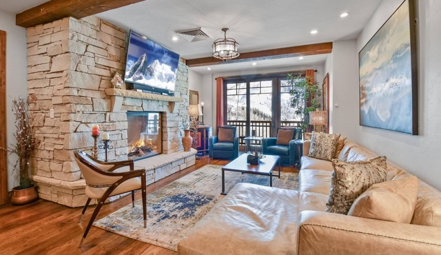 Comfortable Ski condo, Silver Strike #203, with amenity access
