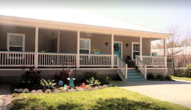 Comfortable, Spacious & Great Location!