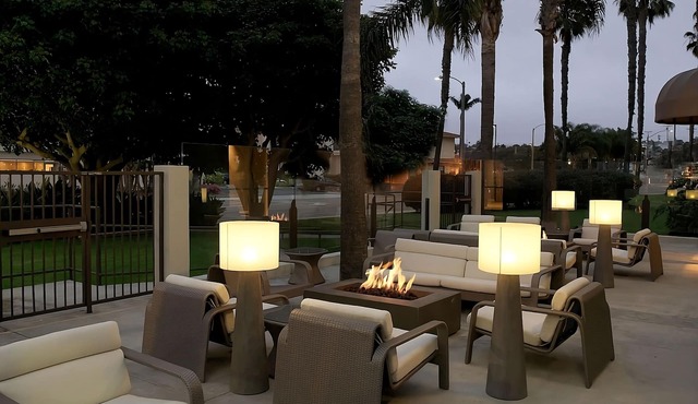 Comfortable, Spacious & Pet-Friendly! Balcony Close to South Bay Ocean!