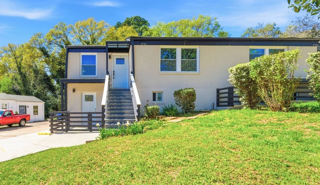 Comfortable& Spacious 2BR Near Downtown Atlanta & Airport Free Parking + W/D