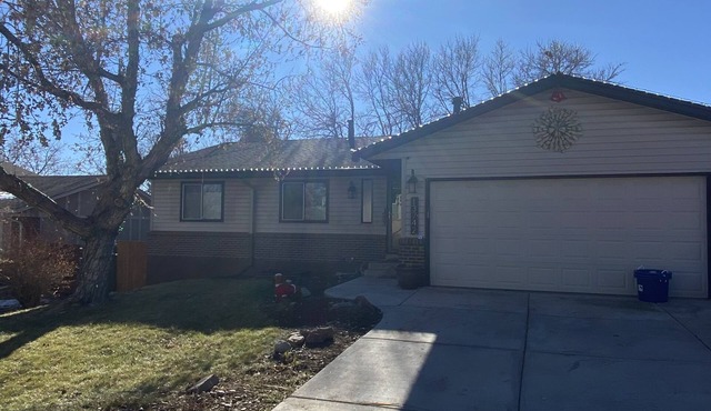 Comfortable Spacious 3 bedroom home