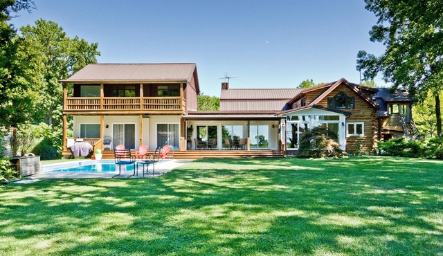 Comfortable Spacious Fun! 6+Acres Pool+Bay Waterfront St Michaels-Yes Weddings!