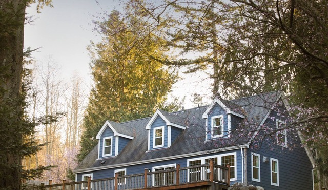 Comfortable, Spacious House Perfect for Families & Friend Groups. Beach Access.