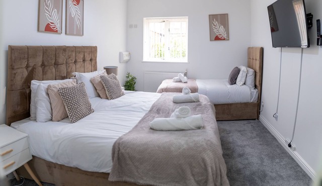 Comfortable Stay At Sangha Walk Free Parking Sleeps 9