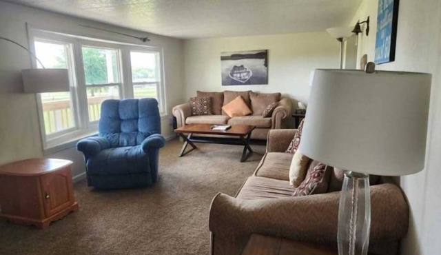 Comfortable Stay in Aprtment w/Pool Access, Community Fire Pit, and Lake Access