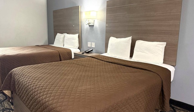 Comfortable Stay Near IAH Airport | Easy I-45 Access | Free Parking
