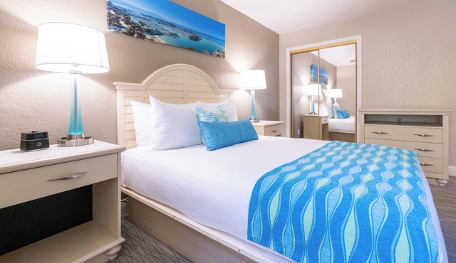 Comfortable Stay! Private Balcony, Free Parking Onsite!