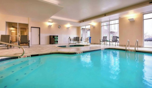 Comfortable Stay with Pool and Gym | Near Federal Center & Downtown Denver