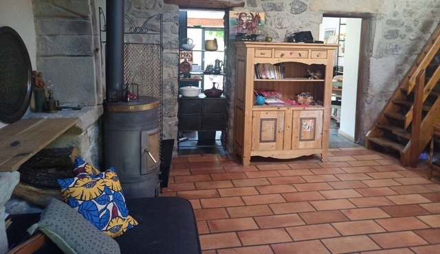 Comfortable stone house, view of the valley