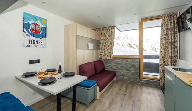 Comfortable studio ski-in/out with balcony and WIFI
