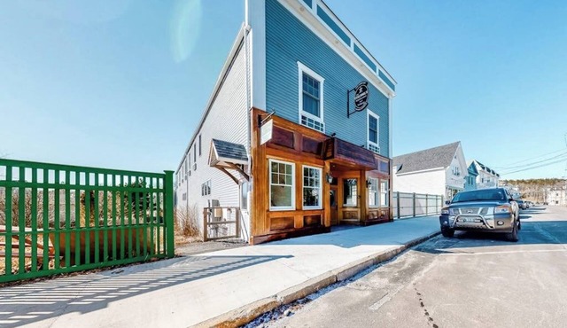 Comfortable Suite in Downtown Northeast Harbor w/WiFi & AC - Walk to the Water