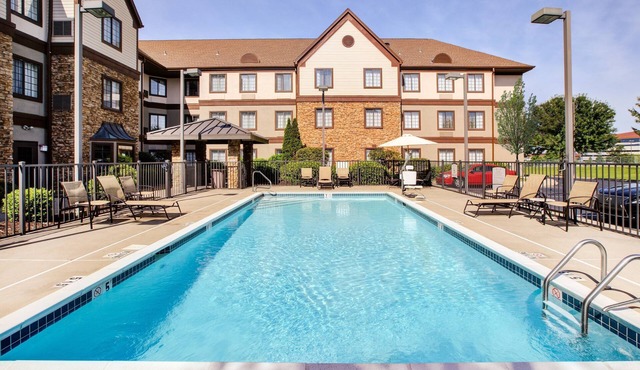 Comfortable Suite in Louisville! Free Breakfast Buffet + Shared Outdoor Pool | Great for Business Travelers!
