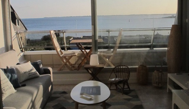 COMFORTABLE T2 APARTMENT FACING THE SEA