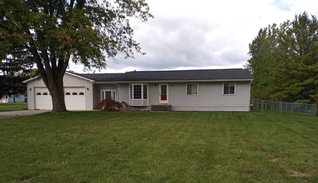 Comfortable three Bedroom Ranch