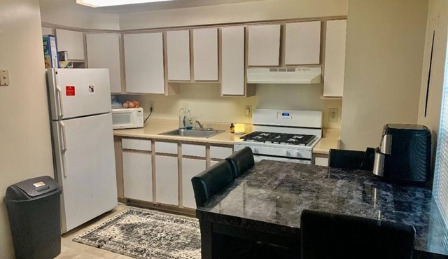 Comfortable Two Bedroom Townhome!