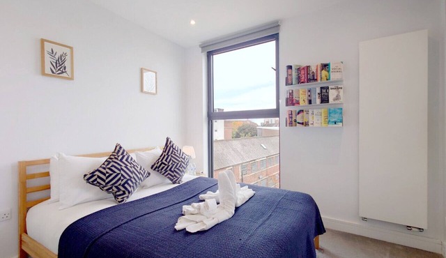 Comfortable Two-Bed Apartment in Hackney