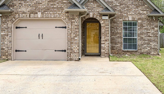 Comfortable two-bedroom conveniently located near attractions.