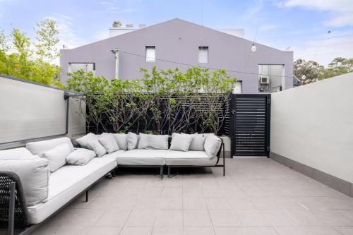 Comfortable Urban Living Close to Sydney City Center